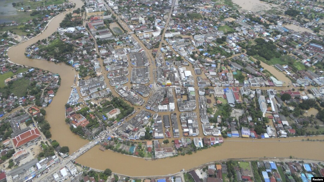 A general view of a flooded town in Sukhothai province in north of Bangkok, Thailand, September 12, 2012