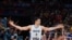 Luis Scola jubile après la victoire de l'Argentine sur la France au Mondial de basket en Chine le 13 septembre 2019.