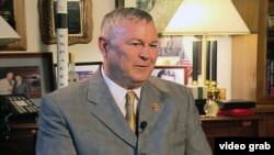 Anggota Kongres AS, Dana Rohrabacher akan memimpin delegasi bipartisan Kongres AS ke Rusia (foto: dok). 