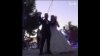 无惧疫情威胁 埃及夫妇街头庆祝新婚