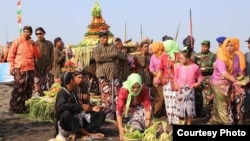 Sedekah laut di Bantul sebagai wujud syukur nelayan. (Foto courtesy: Pemkab Bantul)