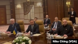 From left, Ukrainian Foreign Minister Andrii Sybiha, President Volodymyr Zelenskyy's chief of staff Andriy Yermak and Defense Minister Rustem Umerov are seen during talks with U.S. officials in Jeddah, Saudi Arabia, March 11, 2025. (Nike Ching/VOA)