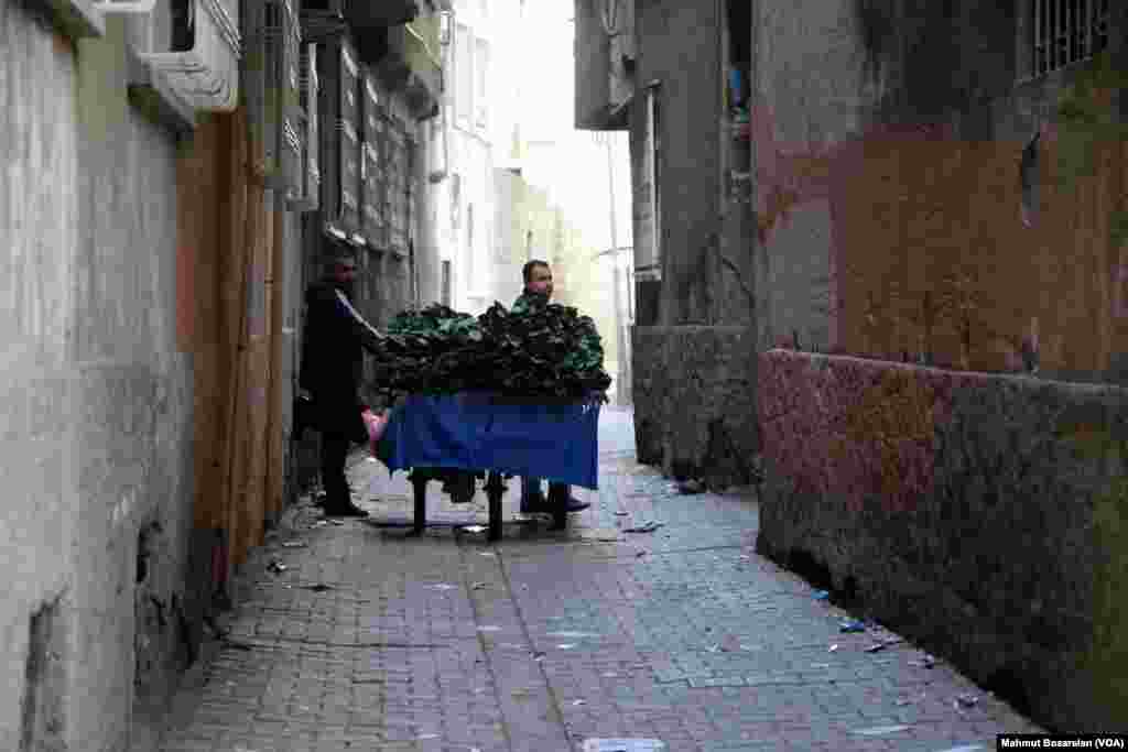 Çatışmalar sonrası Diyarbakır Sur mahallesinden görüntüler