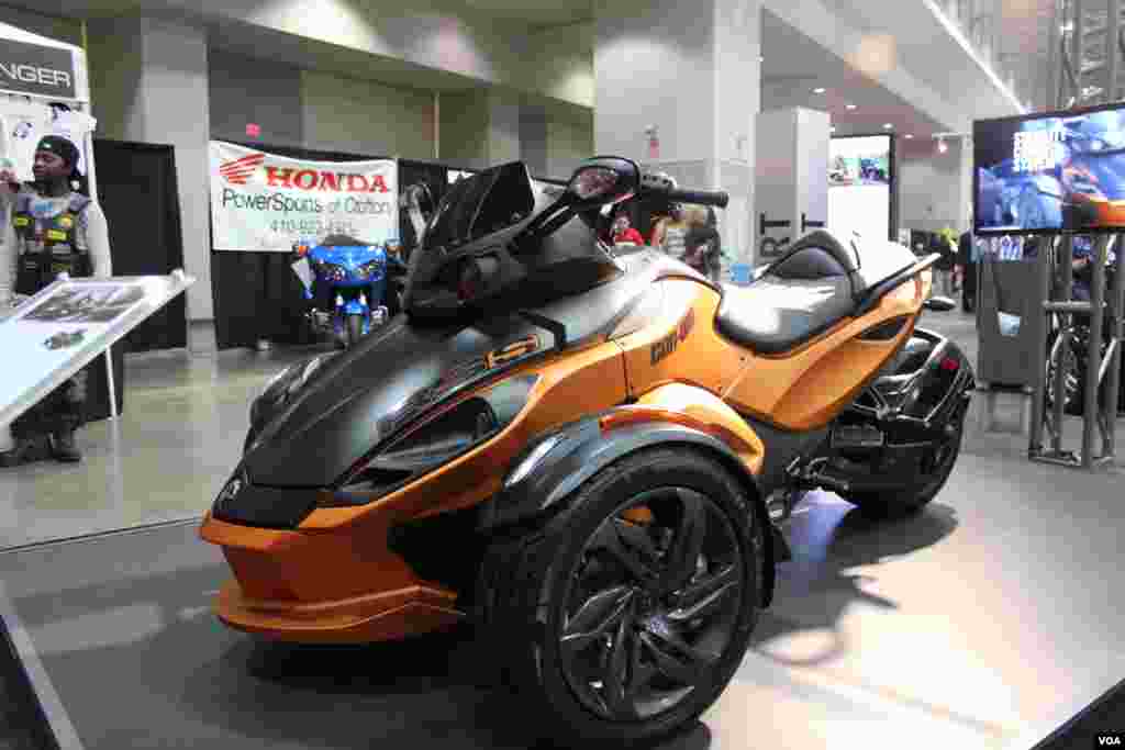 موتورسیکلت های سه چرخه Can-Am