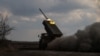 Ucrania dice que los ataques con drones y misiles rusos dañan instalaciones eléctricas