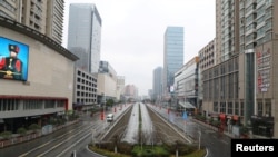 Une rue de Wuhan après l'annonce par le gouvernement dela mise en quarantaine de la ville le 26 janvier 2020. 