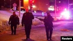 Une patrouille policière à Québec, le 29 janvier 2017.