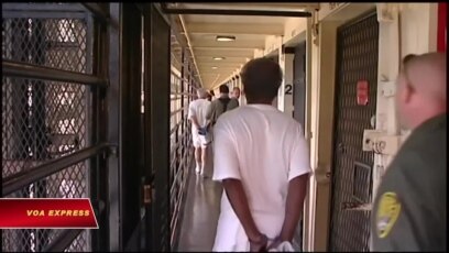 California thả 8.000 tù nhân khi COVID-19 tăng mạnh