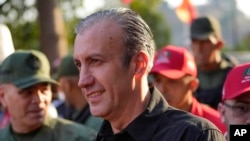 Fotografía de archivo de Tareck El Aissami, ex ministro venezolano detenido, según anunció el fiscal general del país este 9 de abril de 2024.