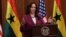La vice-présidente américaine Kamala Harris s'adresse à la presse à Accra, au Ghana, le 27 mars 2023.