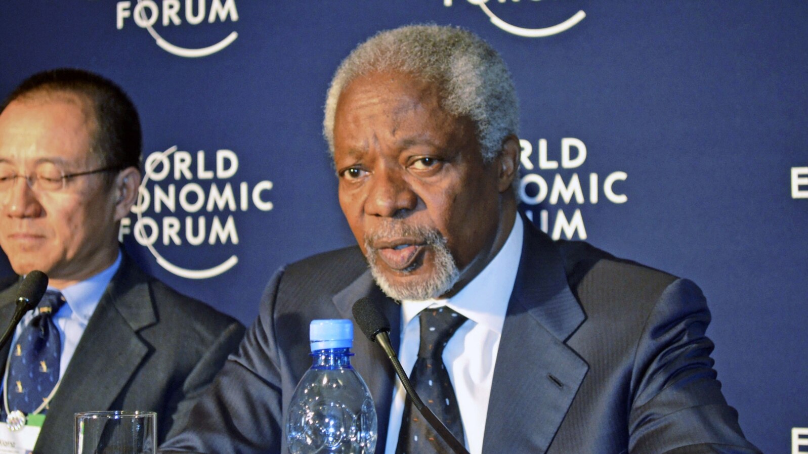 Kofi Annan, Chairman of Alliance for a Green Revolution in Africa address a news conference during the World Economic Forum on Africa in Addis Ababa, Ethiopia, May 10, 2012.
