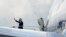 Джо Байден на президенском борту Air Force One 