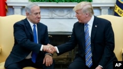 Presiden AS Donald Trump menerima PM Israel Benjamin Netanyahu di Gedung Putih (5/3).