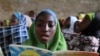 Seorang anak perempuan Nigeria sedang mengaji di kota Kano di bagian utara Nigeria, 21 Juli 2012, sebagai ilustrasi. (Foto: REUTERS/Akintunde Akinleye)