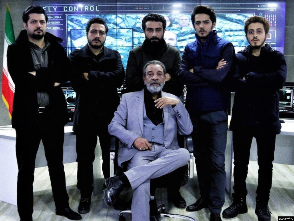 این روزها در ایران سریال «گاندو» در صدا و سیما داد مقام های دولت روحانی را در آورده است. در این سریال، دولت روحانی ضمنی به جاسوسی و ارتباط با بیگانگان متهم شده است. سخنگوی دولت هم تهدید به شکایت از این سریال و صدا و سیما کرده است. رئیس صدا و سیما توسط رهبر منصوب می شود. 