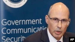Tổng Giám đốc Cục An ninh Truyền thông Chính phủ New Zealand Andrew Clark phát biểu tại Bộ Quốc phòng ở Wellington, hôm 26/3. New Zealand cáo cuộc các tin tặc có liên hệ với chính phủ Trung Quốc đã tấn công mạng Quốc hội New Zealand vào năm 2021.