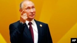 El presidente ruso Vladimir Putin firmó en noviembre la ley que otorga poderes al gobierno para designar a medios de prensa que reciben fondos del extranjero como "agentes extranjeros" e imponerles sanciones.