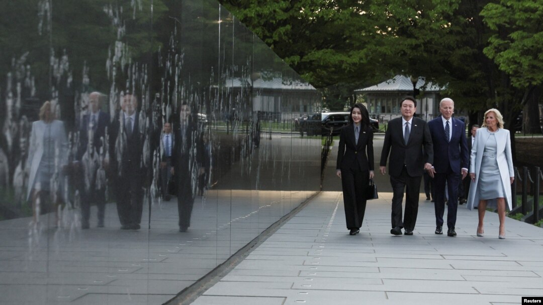 U.S. President Joe Biden and first lady Jill Biden visit the Korean War Memorial with South Korean President Yoon Suk Yeol and his wife Kim Keon Hee, in Washington, April 25, 2023. 