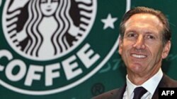 Howard Schultz, CEO de Starbucks, anuncia medida en favor de los refugiados, tras orden ejecutiva del presidente Donald Trump.