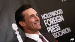 Jon Hamm a su llegada a un banquete de la Asociación de Prensa Extranjera de Hollywood en el hotel Beverly Wilshire. 13-8-15. Beverly Hills, California. 