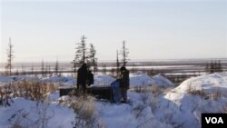 Los científicos estudian el dióxido de carbono almacenado en las lagunas heladas de Siberia, en Rusia.