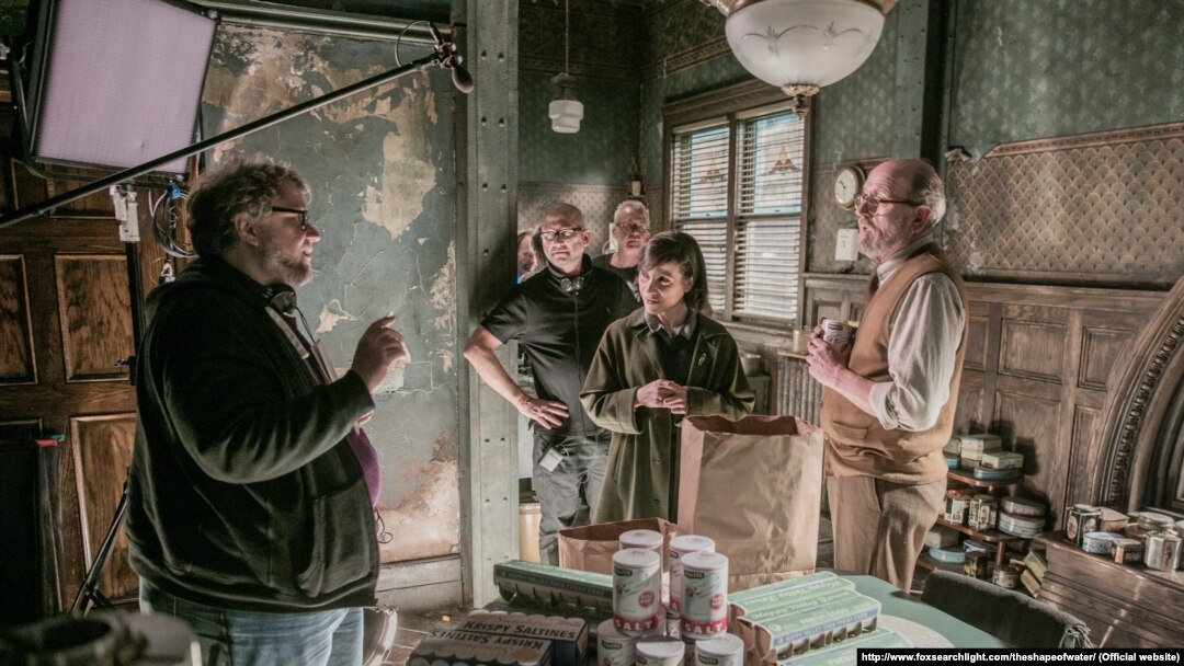 Reditelj Giljermo Del Toro na snimanju filma "Oblik vode"