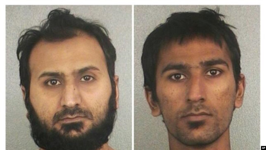 Sheheryar Alam Qazi (kiri) dan Raees Alam Qazi dalam foto Kantor Sheriff Broward County, Florida, tahun 2012.