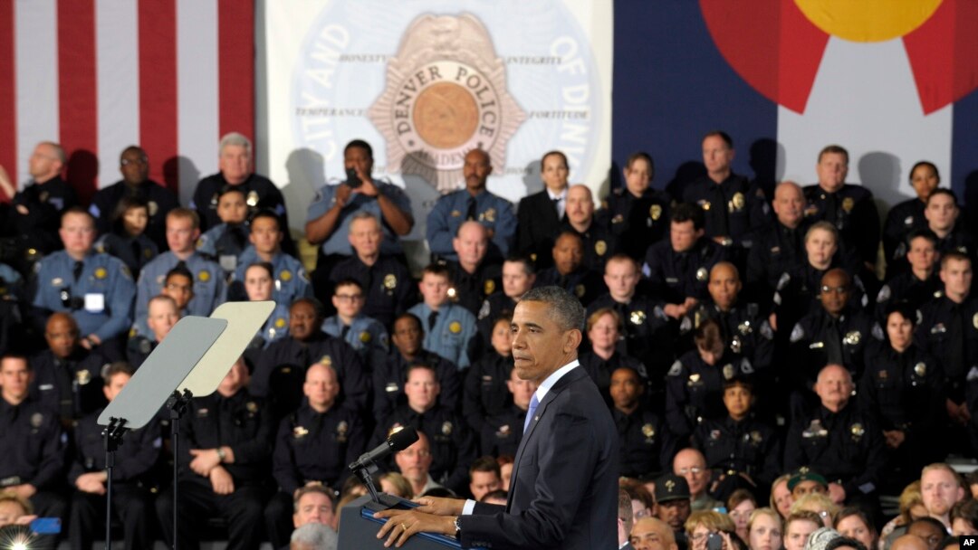 Predsednik Obama govori na Policijskoj akademiji u Denveru u Koloradu, 4. aprila 2013.