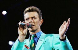 David Bowie tampil selama The Freddie Mercury Tribute Concert di Stadion Wembley di London. (Foto: Reuters)