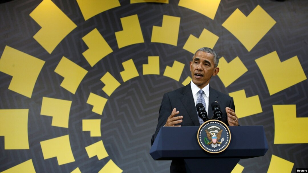 Predsednik Barak Obama na pres konferenciji na završetku samita APEK-a u Limi. 