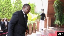 Le Premier ministre Emmanuel Issoze Ngondet lors de la cérémonie présidentiel à Libreville, au Gabon, le 7 mai 2018.