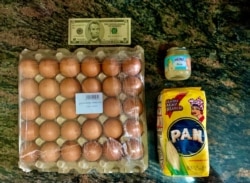 Un cartón de 30 unidades de huevo, 1 kilo de harina de maíz y una compota. El mercado de 5 dólares de Luisana Solano