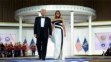 47-й президент США Дональд Трамп и первая леди Мелания Трамп на балу главнокомандующего в Вашингтоне. Бал главнокомандующего - первый из трех балов по случаю торжеств 60-й президентской инаугурации, 20 января 2025 года, Вашингтон