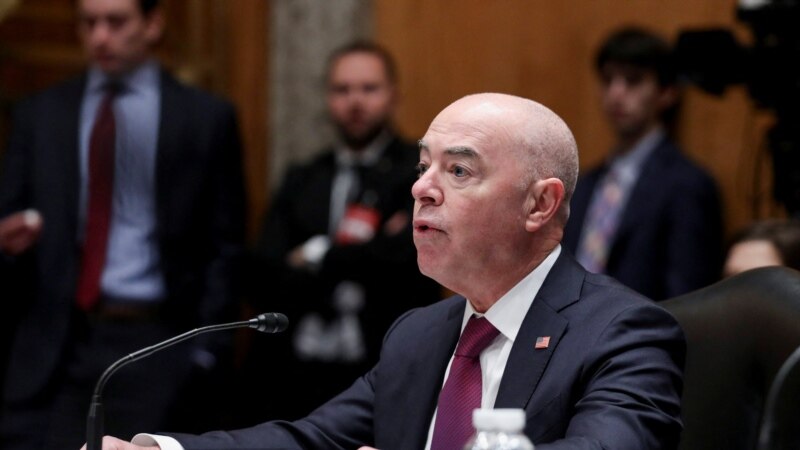 Jefe de Seguridad Nacional de EEUU: las fronteras apenas contienen a las amenazas