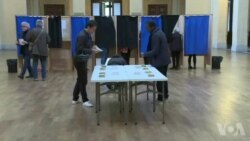 Election: ouverture des bureaux de vote à Lyon (vidéo)