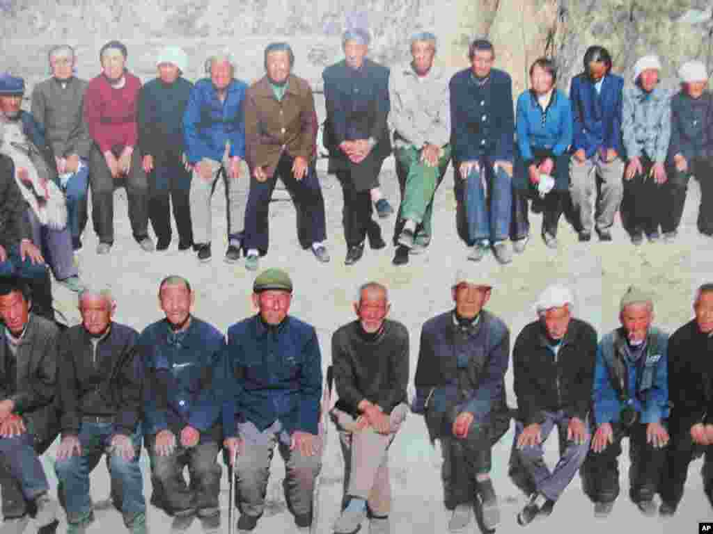 “人口老龄化”系列之一(局部)