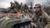 اوکراین می‌گوید نیروهای روسیه کنترل حومه کی‌یف و ۳۰ شهر و روستا را از دست داده‌اند