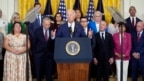 Tổng thống Joe Biden ngày 18/6/2024 tại Tòa Bạch Ốc công bố chương trình cho phép vợ/chồng và con cái nộp đơn xin thường trú mà không cần rời khỏi Hoa Kỳ.