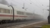 Kereta ICE di stasiun di Seubersdorf, Jerman selatan, Sabtu, 6 November 2021. (Vifogra/dpa via AP)