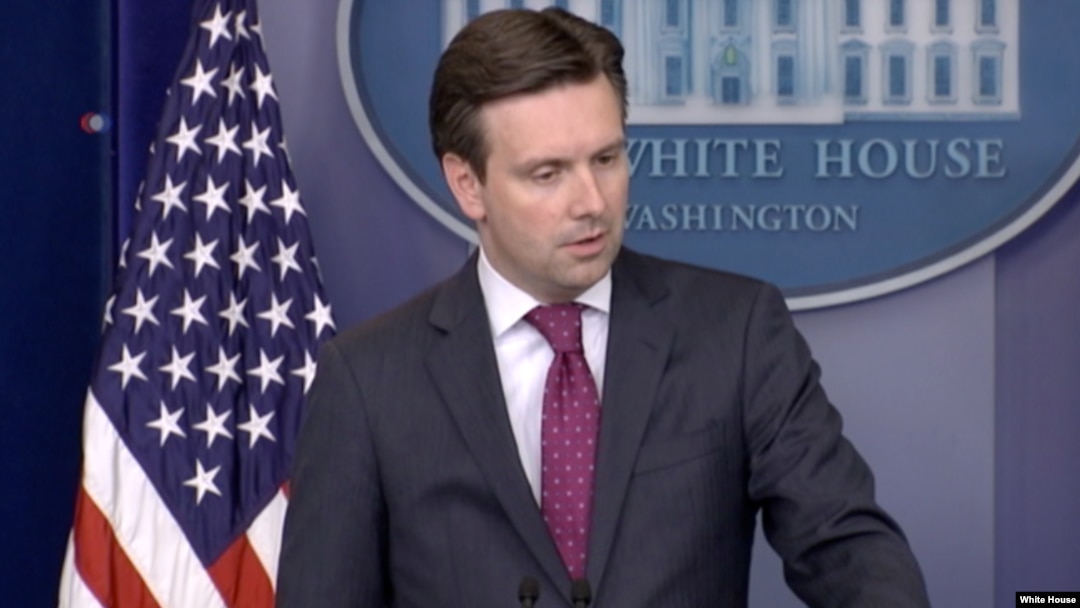 Juru bicara Gedung Putih, Josh Earnest (foto: dok).