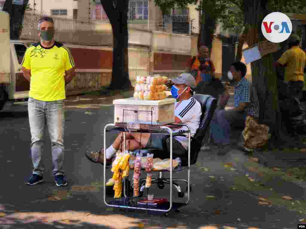 Otra de las medidas que ha tomado el gobierno en disputa para contener el impacto del coronavirus en la ya golpeada economía venezolana fue la congelación de los alquileres residenciales y comerciales. Foto: VOA.