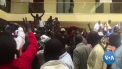 Les supporters de Macky Sall célèbrent leur victoire électorale