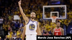 Stephen Curry des Golden State Warriors, lors de la finale de la Conférence Ouest, Oakland, Californie, le 20 mai 2018. 