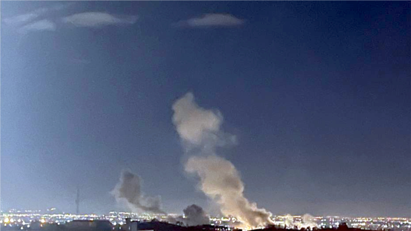 گزارش‌ها از حملات هوایی بامداد دوشنبه در تهران؛ اطراف مهرآباد و چیتگر بار دیگر هدف قرار گرفتند