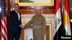 Bộ trưởng Quốc phòng Mỹ Ash Carter gặp Tổng thống người Kurd Massoud Barzani tại Erbil, Iraq.