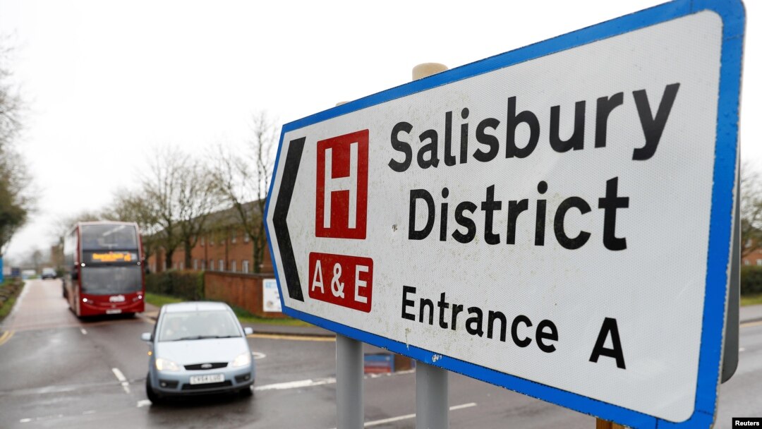 Bố con cựu điệp viên Nga Skripal đã xuất viện khỏi Bệnh viện Quận Salisbury