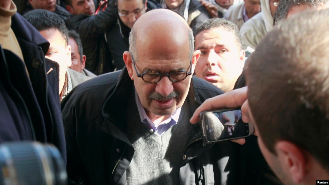 Ông ElBaradei là Giám đốc Cơ quan theo dõi hạt nhân của Liên Hiệp Quốc cho tới năm 2009, 4 năm sau khi ông và tổ chức của ông được trao tặng Giải Nobel Hòa Bình
