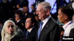 Menteri Pertahanan AS James Mattis pada saat menghadiri pertemuan Menteri Pertahanan ASEAN di Provinsi Pampanga, Manila, 24 Oktober 2017. (Foto:Dok)