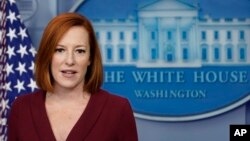 Pot pawol Lamezonblanch Jen Psaki reponn kestyon jounalis yo nan Washington, Lendi 15 Nov. 2021.