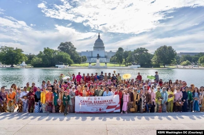 Organisasi Pendidikan, Ilmu Pengetahuan dan Kebudayaan Perserikatan Bangsa-Bangsa (UNESCO) pada 4 Desember 2024 menetapkan kebaya sebagai warisan budaya tak benda.